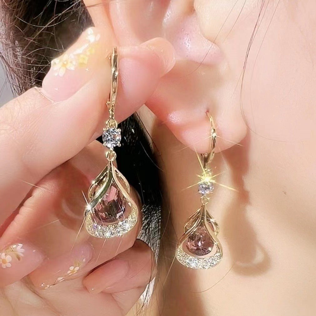 Geometric water drop earrings for women, niche temperament, face-slimming earrings